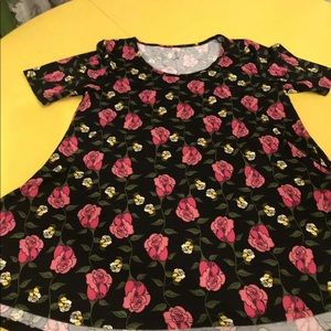 Black and Pink LuLaroe Medium Shirt